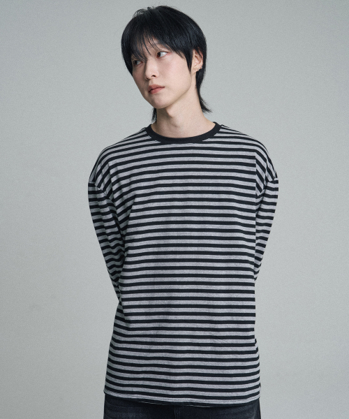 MOOVN(ムブン)の「オーバーサイズストライプロングスリーブTシャツグレー(Tシャツ/カットソー・メンズ・その他・SMALL/MEDIUM/LARGE)」の13枚目の写真