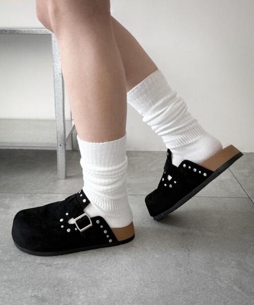 WEGO（ウィゴー）の「WEGO/【26年春夏新作】スタッズデザインサボ（サンダル・レディース・ブラック/ライトベージュ・SMALL/LARGE/MEDIUM）」の2枚目の写真