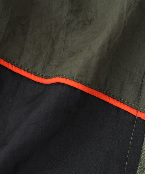 BOTT(ボット)の「BoTT / ボット PANELED TRACK JACKET(ナイロンジャケット・メンズ・カーキ/ブラウン・MEDIUM/SMALL/LARGE)」の9枚目の写真
