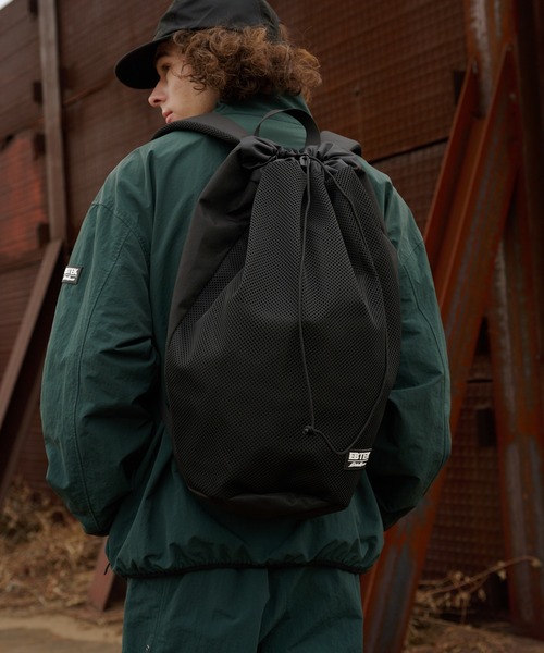 Eddie Bauer(エディーバウアー)の「EBTEK メッシュ バックパック(バックパック/リュック・メンズ・オレンジ/グリーン/ブラック・F)」の1枚目の写真