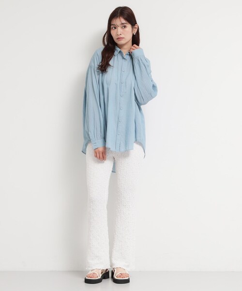 THE SHOP TK (ザ ショップ ティーケー )の「軽やかでエアリー シアーデニムシャツ(シャツ/ブラウス・レディース・ネイビー/サックスブルー・99)」の5枚目の写真