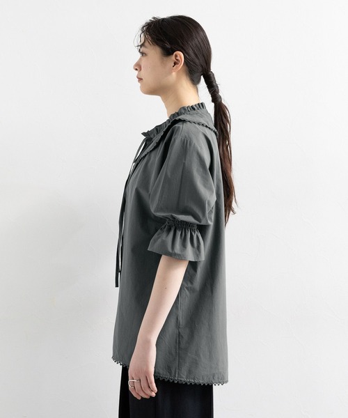 RAGEBLUE(レイジブルー)の「2WAYコットンフリルチュニック(シャツ/ブラウス・レディース・ブラック/ホワイト・FREE)」の13枚目の写真