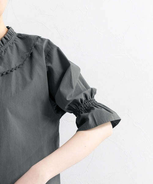 RAGEBLUE(レイジブルー)の「2WAYコットンフリルチュニック(シャツ/ブラウス・レディース・ブラック/ホワイト・FREE)」の16枚目の写真