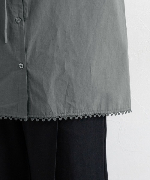 RAGEBLUE(レイジブルー)の「2WAYコットンフリルチュニック(シャツ/ブラウス・レディース・ブラック/ホワイト・FREE)」の17枚目の写真