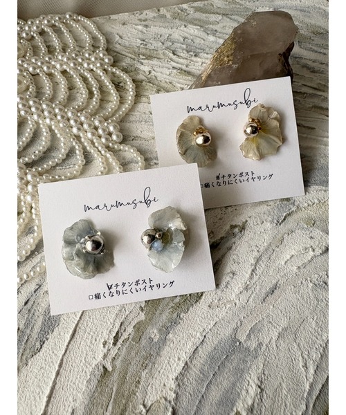 tone(トーン)の「【marumusubi】flowery.violaピアス(MA)(ピアス(両耳用)・レディース・ピンク/ブルー・FREE)」の8枚目の写真