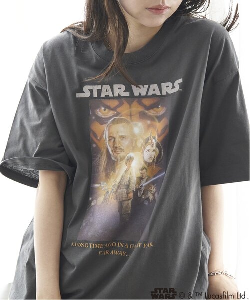 STAR WARS(スターウォーズ)の「USED風 STAR WARS スター・ウォーズ/マンダロリアン・アンド・グローグー プリントTシャツ(Tシャツ/カットソー・メンズ・ダークグレー/ブラック/ホワイト/オフホワイト・M/L/LL)」の6枚目の写真
