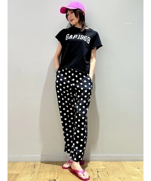 GAP(ギャップ)の「ハイライズ リネンブレンド ストレート クロップドパンツ(その他パンツ・レディース・レッド/ブラック・000/10/8/6/4/2/0/00)」の9枚目の写真