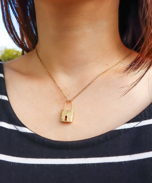 IRIEBEACH(アイリービーチ)の「2way padlock pierce/【ハワイアンジュエリー】【サージカルステンレス】【金属アレルギー対応】【IRIEBEACH / アイリービーチ】つけっぱなしOK(ピアス(片耳用)・レディース・シルバー/ピンク/ゴールド・FREE)」の7枚目の写真