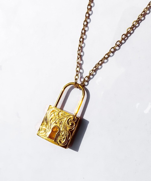 IRIEBEACH(アイリービーチ)の「2way padlock pierce/【ハワイアンジュエリー】【サージカルステンレス】【金属アレルギー対応】【IRIEBEACH / アイリービーチ】つけっぱなしOK(ピアス(片耳用)・レディース・シルバー/ピンク/ゴールド・FREE)」の4枚目の写真