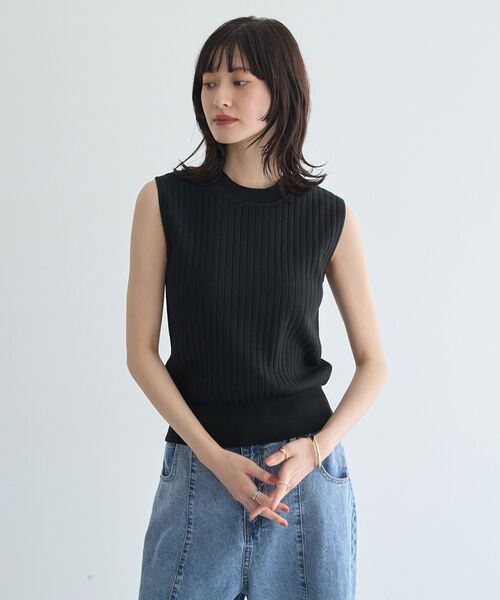 YECCA VECCA(イェッカヴェッカ)の「【マシンウォッシャブル/アンサンブル対応】ノースリーブリブニット(ニット/セーター・レディース・オフホワイト/グリーン/ブラック/イエロー・FREE)」の3枚目の写真