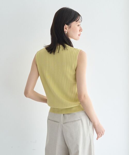 YECCA VECCA(イェッカヴェッカ)の「【マシンウォッシャブル/アンサンブル対応】ノースリーブリブニット(ニット/セーター・レディース・オフホワイト/グリーン/ブラック/イエロー・FREE)」の8枚目の写真
