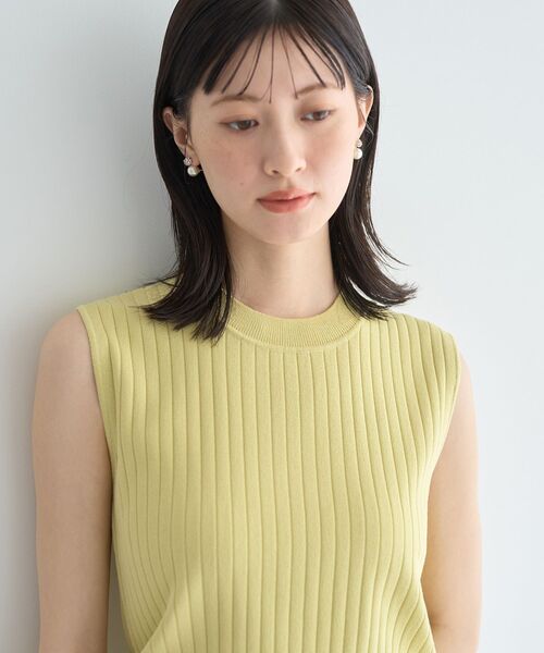YECCA VECCA(イェッカヴェッカ)の「【マシンウォッシャブル/アンサンブル対応】ノースリーブリブニット(ニット/セーター・レディース・オフホワイト/グリーン/ブラック/イエロー・FREE)」の9枚目の写真