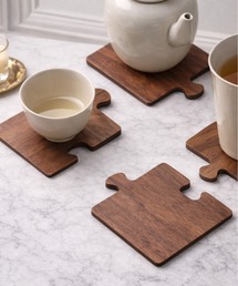 NOLITA LABORATORY（ノリータラボラトリー）の「【 NOLITA / ノリータ 】パズル型 木製コースター 4枚セット｜連結デザイン 茶托 ナチュラルウッド おしゃれ カフェ風 インテリア（ランチョンマット/テーブルウェア）」