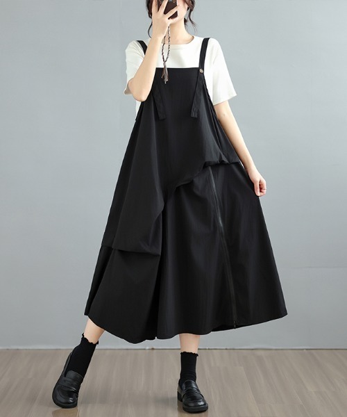 AMAJI(アマジ)の「ノースリーブストラップワンピース 不規則切替フレアシルエット フロントジッパーデザイン(ワンピース・レディース・ブラック/カーキ・X-LARGE/LARGE/MEDIUM)」の2枚目の写真