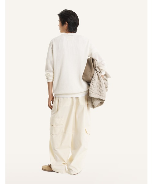 Maison Kitsune(メゾンキツネ)の「OPEN KNIT COTTON JUMPER(ニット/セーター・メンズ・オフホワイト・L/M/S)」の4枚目の写真