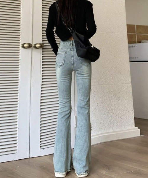 REBALANCE(リバランス)の「フレアデニムパンツ(デニムパンツ・レディース・A・MEDIUM/LARGE/X-LARGE)」の4枚目の写真