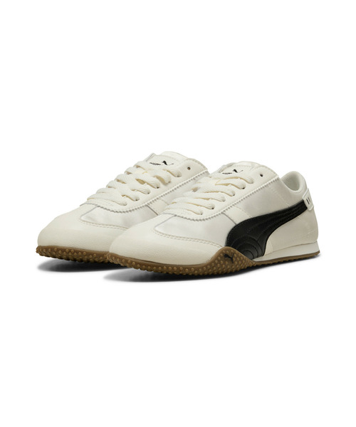 PUMA（プーマ）の「PUMA プーマ ウィメンズ ベラ UT FC スニーカー（スニーカー・レディース・ホワイト×グレー/ホワイト系その他・22.5cm/23.0cm/25.0cm/25.5cm/24.5cm/23.5cm/24.0cm）」の3枚目の写真