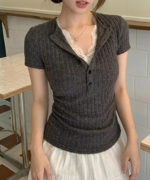 yuue' ( wear )(ユーイ)の「レース付きヘンリーネックリブ半袖トップス(Tシャツ/カットソー・レディース・チャコールグレー/オートミール・FREE)」の5枚目の写真