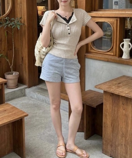 yuue' ( wear )(ユーイ)の「レース付きヘンリーネックリブ半袖トップス(Tシャツ/カットソー・レディース・チャコールグレー/オートミール・FREE)」の12枚目の写真