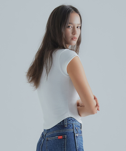 FRANTICSERVICE(フランティックサービス)の「リブキャップスリーブTシャツ - ホワイト(Tシャツ/カットソー・レディース・ホワイト・FREE)」の2枚目の写真