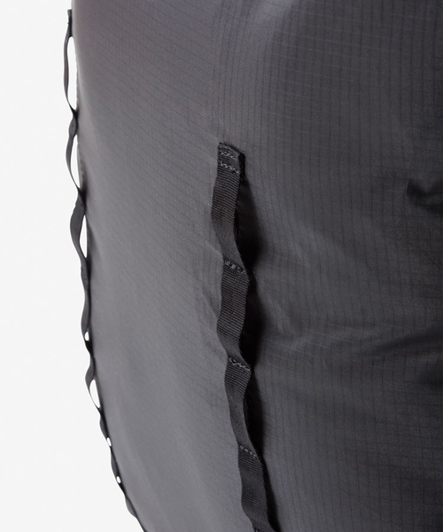 THE NORTH FACE(ザノースフェイス)の「THE NORTH FACE / ザ ノースフェイス メイフライトート 26L(トートバッグ・メンズ・ブルー/ブラック/イエロー・FREE)」の7枚目の写真