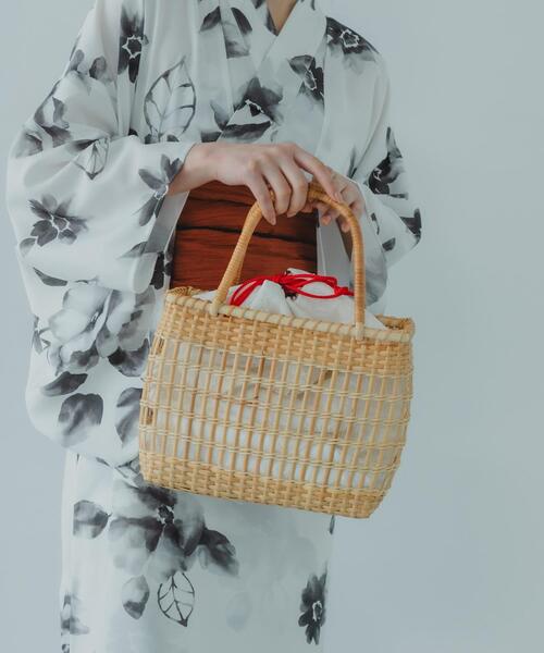 SENSE OF PLACE by URBAN RESEARCH(センスオブプレイスバイアーバンリサーチ)の「『WEB/一部店舗限定』ストローカゴバッグ(かごバッグ・レディース・ブラック/グレー/オフホワイト・ONE)」の5枚目の写真