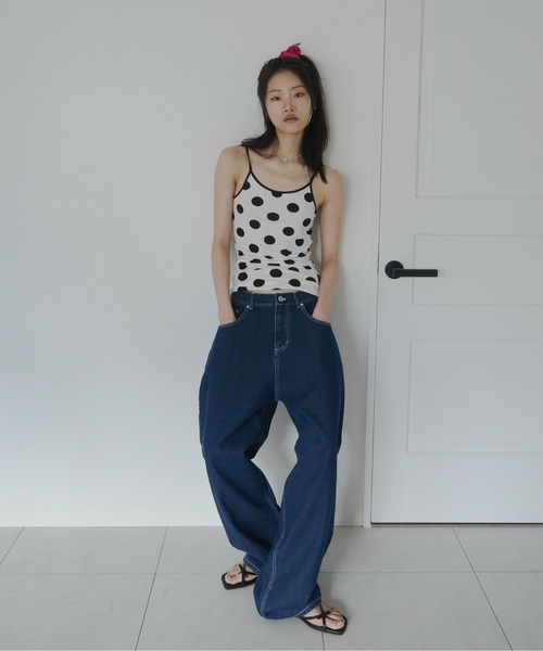 FEKETE(フェケテ)の「loose wide denim / ヴィンテージワイドデニム(デニムパンツ・レディース・インディゴブルー/ライトブルー/ブルー・MEDIUM/SMALL/LARGE)」の6枚目の写真