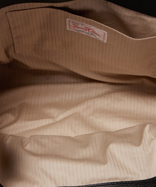 YOUNG&OLSEN The DRYGOODS STORE（ヤングアンドオルセン）の「YOUNG & OLSEN/ヤングアンドオルセン EMBOSSED LEATHER BELTED TOTE M カウレザー トートバッグ（トートバッグ・レディース・ブラウン/ベージュ/ブラック・FREE）」の7枚目の写真