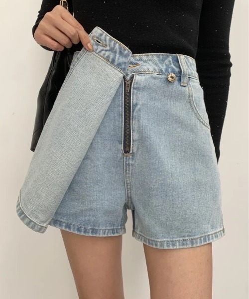 BIRTHDAY BASH(バースデイバッシュ)の「DECORATIVE DENIM SHORT PANTS(デコラティヴデニムショートパンツ)(デニムパンツ・レディース・ブルー/ダークグレー・SMALL/MEDIUM)」の4枚目の写真