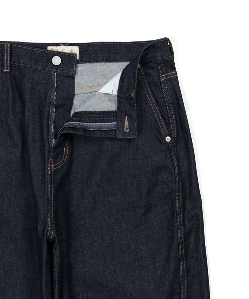 The DUFFER of ST.GEORGE（ザダファーオブセントジョージ）の「JAPAN FABRIC 5PKT BARREL DENIM PANTS：ジャパンファブリック 5ポケット バレルデニム / 国産デニム / バルーンシルエット（デニムパンツ・メンズ・ダークインディゴブルー・LARGE）」の7枚目の写真
