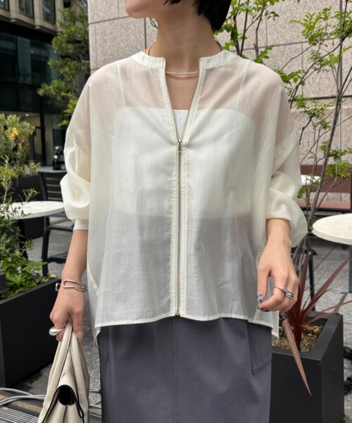Jena espace merveilleux(ジェナ エスパスメルヴェイユ)の「バックラッフルメッシュジャケット(ベスト・レディース・ブラック/アイボリー・FREE)」の7枚目の写真