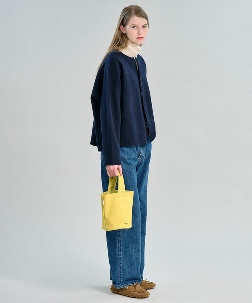 ORCIVAL（オーシバル）の「ORCIVAL | PVCコットン ワンハンドルトートバッグ UNISEX（ハンドバッグ・レディース・イエロー系その他/ブラック・-）」の4枚目の写真