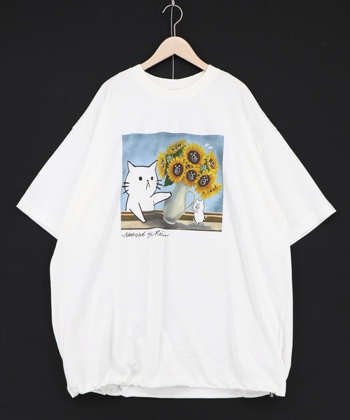 ScoLar Parity(スカラーパリティ)の「362118:ネコの襲来アート柄 ドロスト付き接触冷感Tシャツ(Tシャツ/カットソー・レディース・イエロー/オフホワイト/ピンク/ブラック・M)」の2枚目の写真