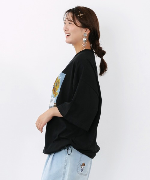 ScoLar Parity(スカラーパリティ)の「362118:ネコの襲来アート柄 ドロスト付き接触冷感Tシャツ(Tシャツ/カットソー・レディース・イエロー/オフホワイト/ピンク/ブラック・M)」の7枚目の写真