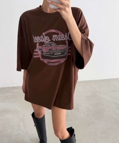 ipugo(イプゴ)の「ipugo/イプゴ ヴィンテージ風グラフィックTシャツ 2026秋物 秋服 2026年秋冬(Tシャツ/カットソー・レディース・ブラウン/グレー/ホワイト・FREE)」の4枚目の写真