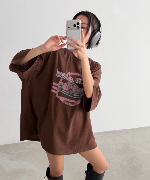 ipugo(イプゴ)の「ipugo/イプゴ ヴィンテージ風グラフィックTシャツ 2026秋物 秋服 2026年秋冬(Tシャツ/カットソー・レディース・ブラウン/グレー/ホワイト・FREE)」の7枚目の写真