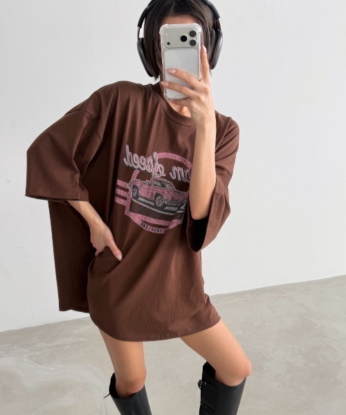 ipugo(イプゴ)の「ipugo/イプゴ ヴィンテージ風グラフィックTシャツ 2026秋物 秋服 2026年秋冬(Tシャツ/カットソー・レディース・ブラウン/グレー/ホワイト・FREE)」の8枚目の写真