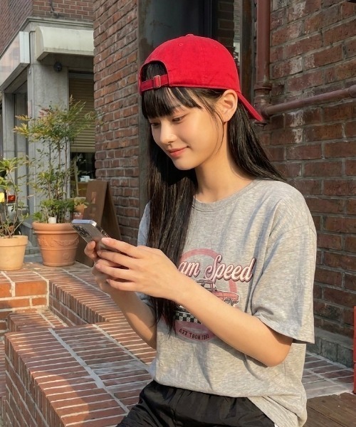 ipugo(イプゴ)の「ipugo/イプゴ ヴィンテージ風グラフィックTシャツ 2026秋物 秋服 2026年秋冬(Tシャツ/カットソー・レディース・ブラウン/グレー/ホワイト・FREE)」の19枚目の写真