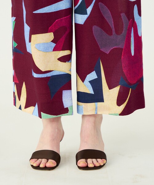 BALLSEY(ボールジィ)の「レコルトプリント 2タックストレートパンツ(その他パンツ・レディース・レッド系その他/ベージュ系その他・34/36)」の10枚目の写真
