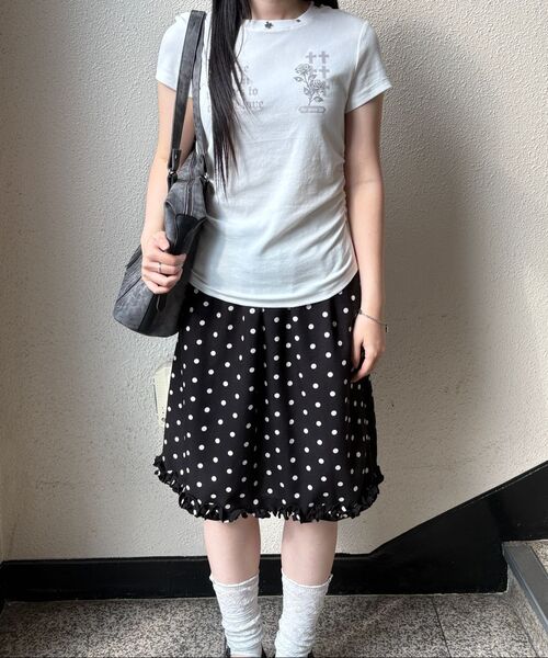 THE GREEN LAB（ザグリーンラボ）の「ROSE スタッズグラフィックシャーリング半袖Tシャツ[ホワイト]（Tシャツ/カットソー・レディース・その他・FREE）」の11枚目の写真