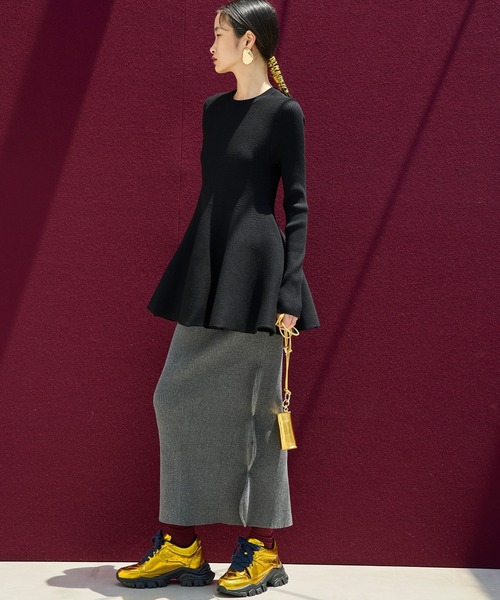 OMMO(オーエムエムオー)の「FLARE RIB KNIT TOP(ニット/セーター・レディース・グリーン/ブラック/グレー/ホワイト・F)」の12枚目の写真