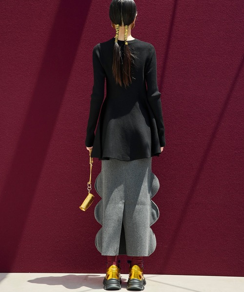 OMMO(オーエムエムオー)の「FLARE RIB KNIT TOP(ニット/セーター・レディース・グリーン/ブラック/グレー/ホワイト・F)」の13枚目の写真