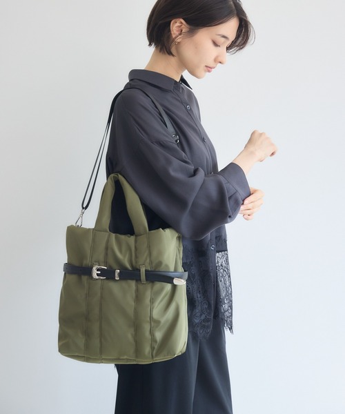 KATHARINE ROSS(キャサリンロス)の「コンチョベルト付き2WAYパフィートートバッグ WEB限定(トートバッグ・レディース・ブラック/ダークブラウン/カーキ・FREE)」の3枚目の写真