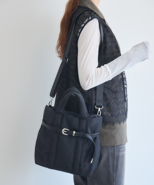 KATHARINE ROSS(キャサリンロス)の「コンチョベルト付き2WAYパフィートートバッグ WEB限定(トートバッグ・レディース・ブラック/ダークブラウン/カーキ・FREE)」の7枚目の写真