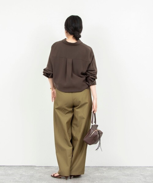 NOLLEY’S Sophi(ノーリーズソフィ)の「【一部WEB限定カラーアイテム】《セットアップ対応》ウォッシャブルツイルスキッパーシャツ(シャツ/ブラウス・レディース・ブラック/ネイビー/ベージュ/ブラウン・36/38)」の8枚目の写真