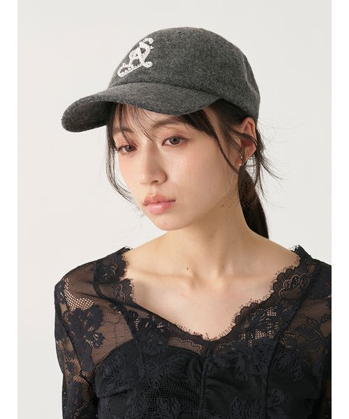SNIDEL(スナイデル)の「パールロゴキャップ(キャップ・レディース・ダークネイビー/ダークブラウン/アニマル/ダークグレー・F)」の5枚目の写真