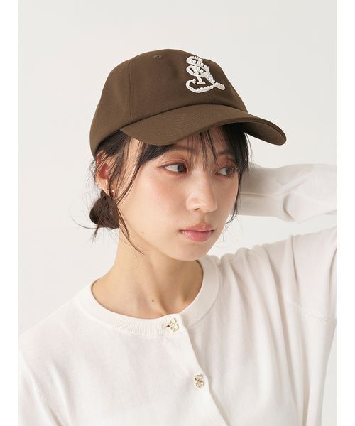SNIDEL(スナイデル)の「パールロゴキャップ(キャップ・レディース・ダークネイビー/ダークブラウン/アニマル/ダークグレー・F)」の7枚目の写真
