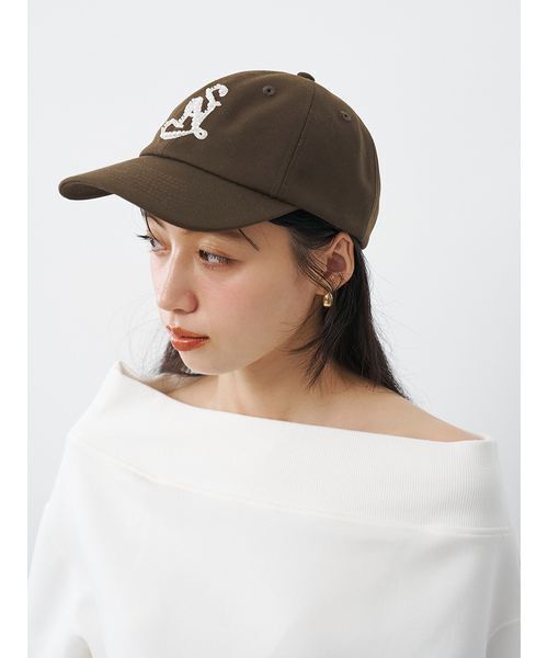 SNIDEL(スナイデル)の「パールロゴキャップ(キャップ・レディース・ダークネイビー/ダークブラウン/アニマル/ダークグレー・F)」の8枚目の写真