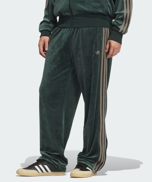 adidas(アディダス)の「FB TPベロア / ファイヤーバード トラックパンツ ベロア / ジャージ / アディダスオリジナルス adidas Originals(その他パンツ・メンズ・グリーン・XX-LARGE/XX-SMALL/3XL/LARGE/MEDIUM/SMALL/X-LARGE/X-SMALL)」の1枚目の写真