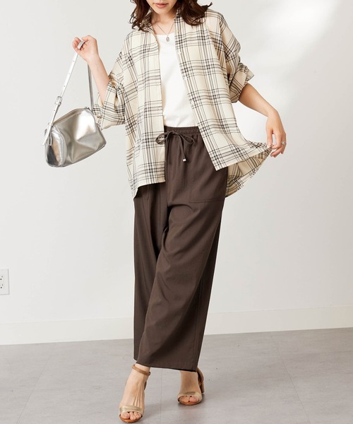 BELLUNA PLUS（ベルーナ）の「シアージョーゼット素材チェック柄シャツ（シャツ/ブラウス・レディース・アイボリー系/ベージュ系・LARGE/MEDIUM/X-LARGE）」の19枚目の写真